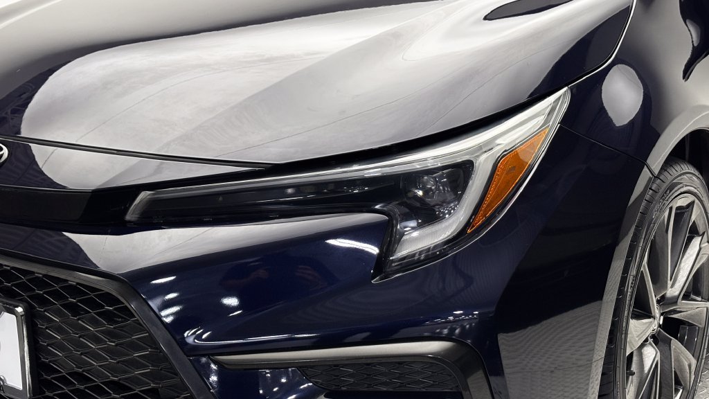Used 2023 Toyota Corolla XSE FWD image 3