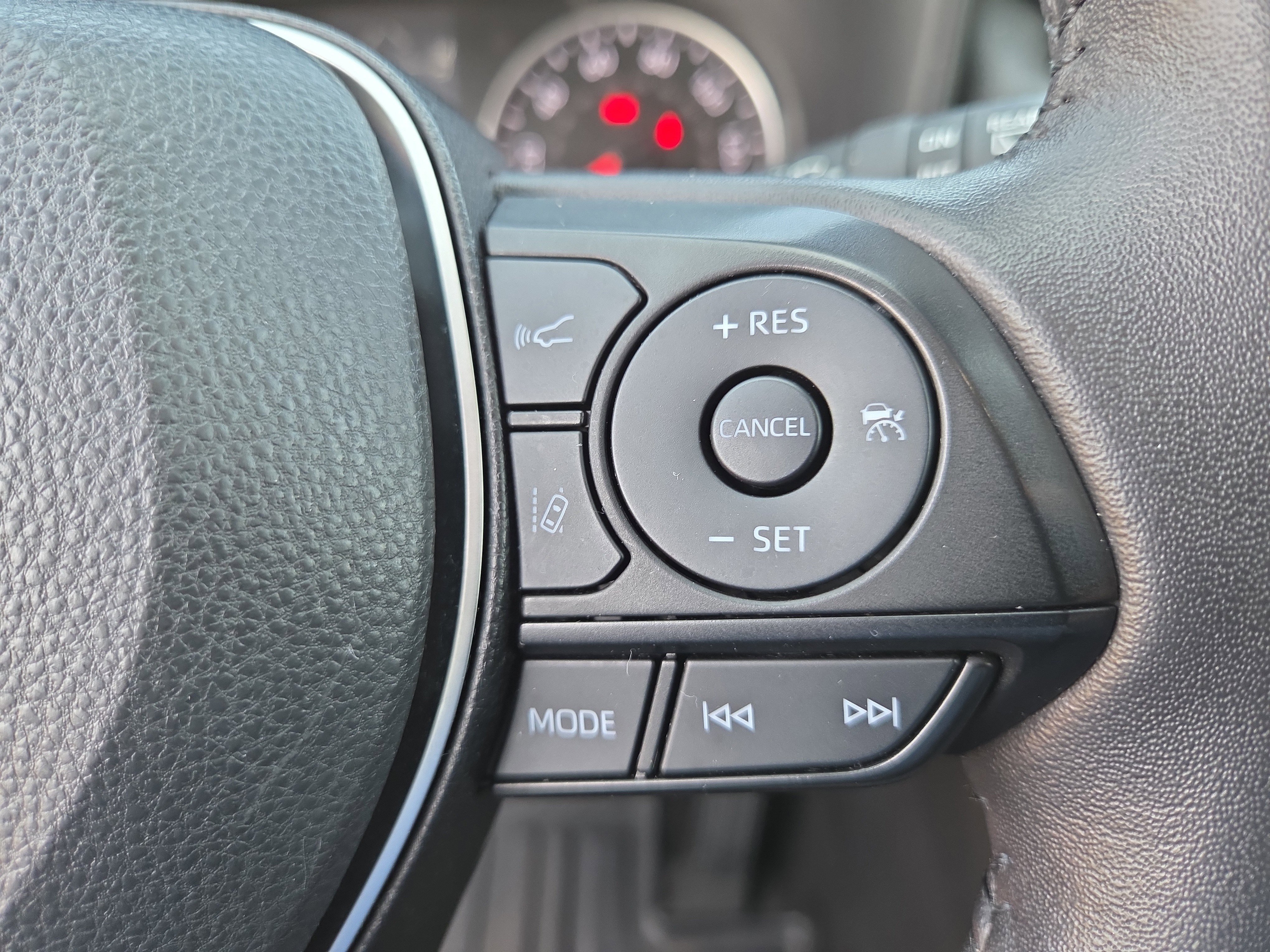 Certified 2022 Toyota RAV4 XLE w/ Convenience Package image 30