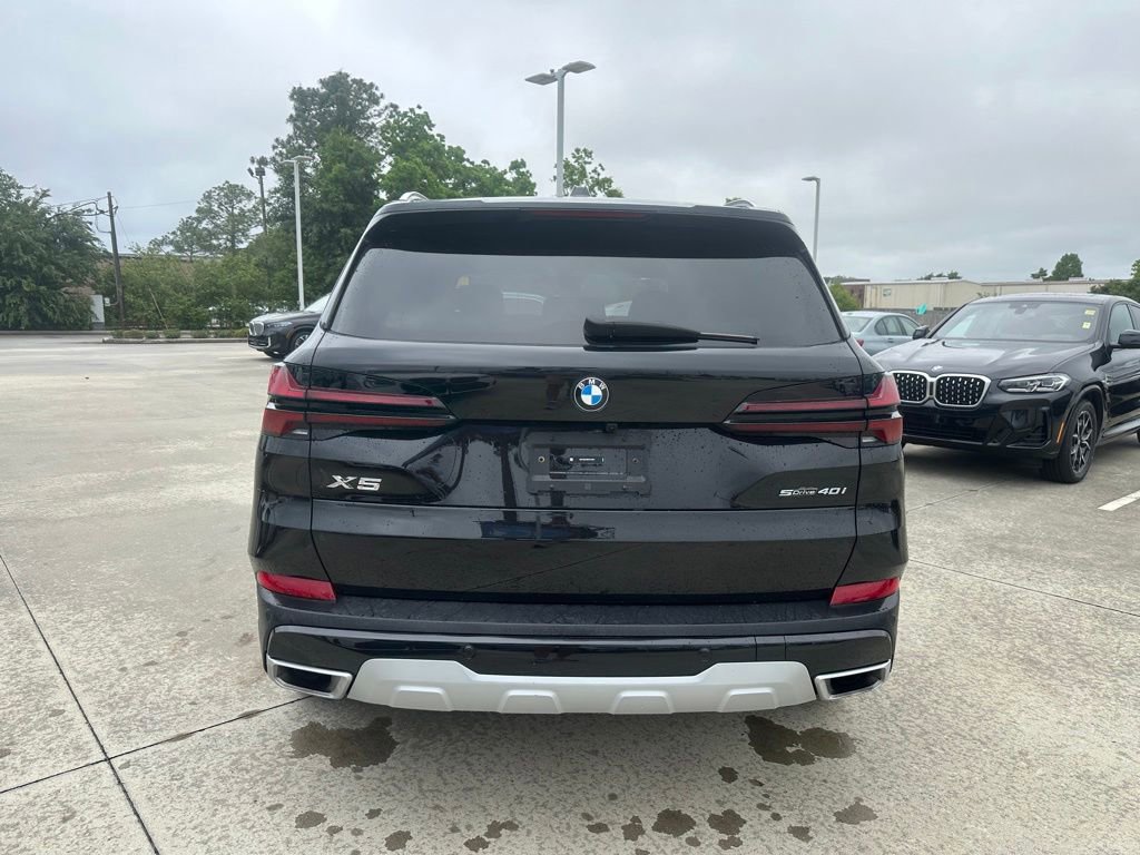 Certified 2026 BMW X5 sDrive40i w/ Parking Assistance Package RWD image 8