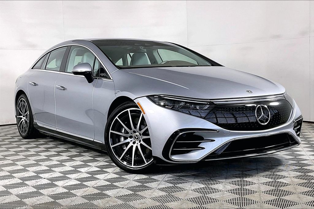 Used 2022 Mercedes-Benz EQS 580 4MATIC Sedan image 11