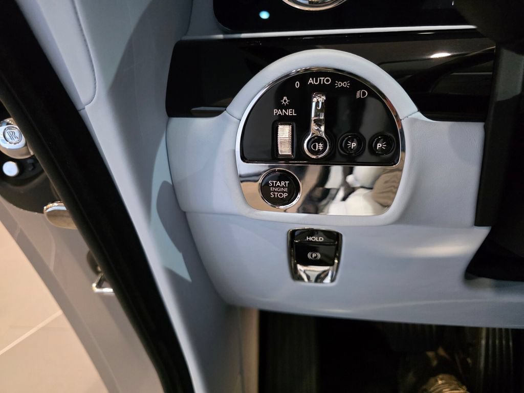 Used 2024 Rolls-Royce Spectre w/ Spectre Launch Package AWD/4WD image 20