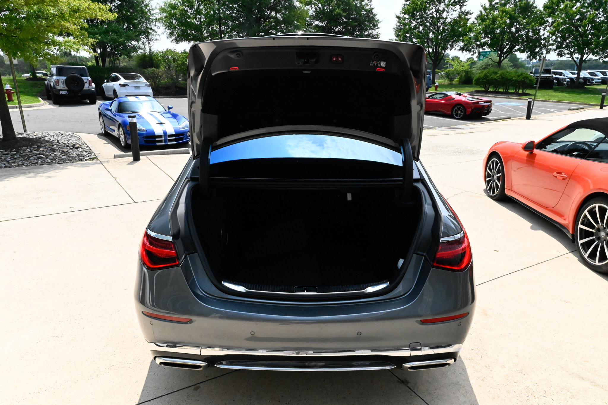 Used 2023 Mercedes-Benz Maybach S 680 4MATIC w/ Manufaktur Leather Package image 51