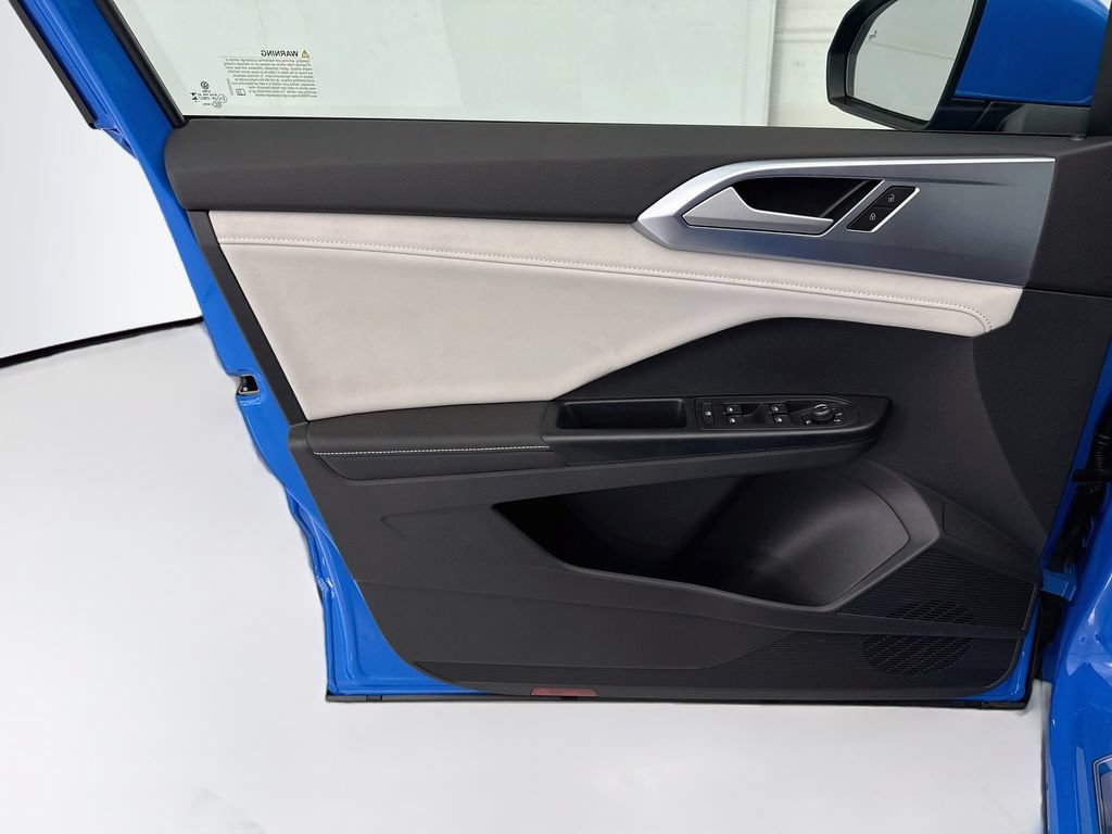 New 2026 Volkswagen Taos SE FWD image 22