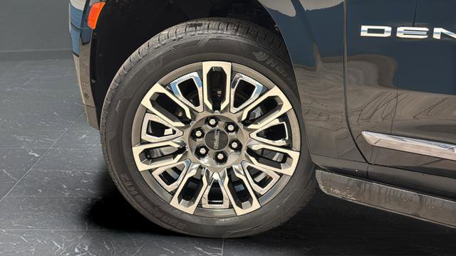 Used 2023 GMC Yukon XL Denali Ultimate image 38