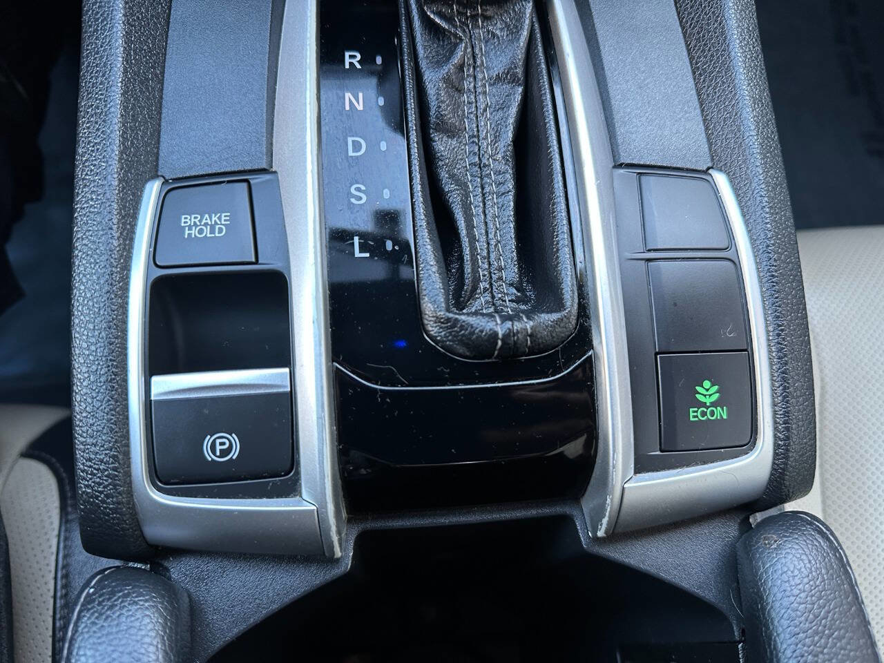 Used 2016 Honda Civic EX-L image 43