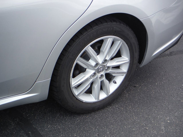Used 2014 Toyota Avalon XLE FWD image 3