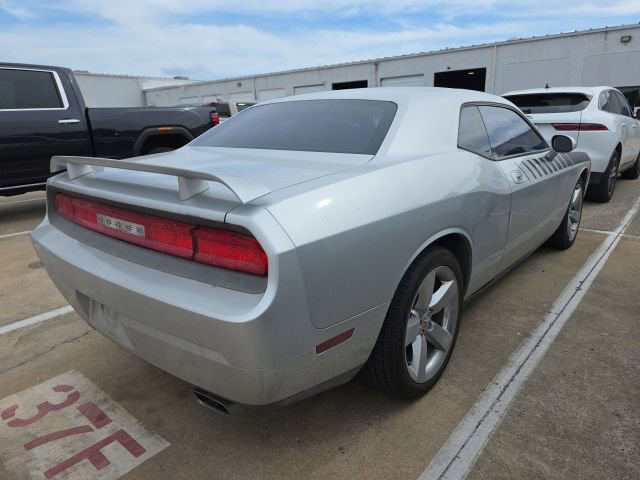 Used 2010 Dodge Challenger R/T RWD image 5