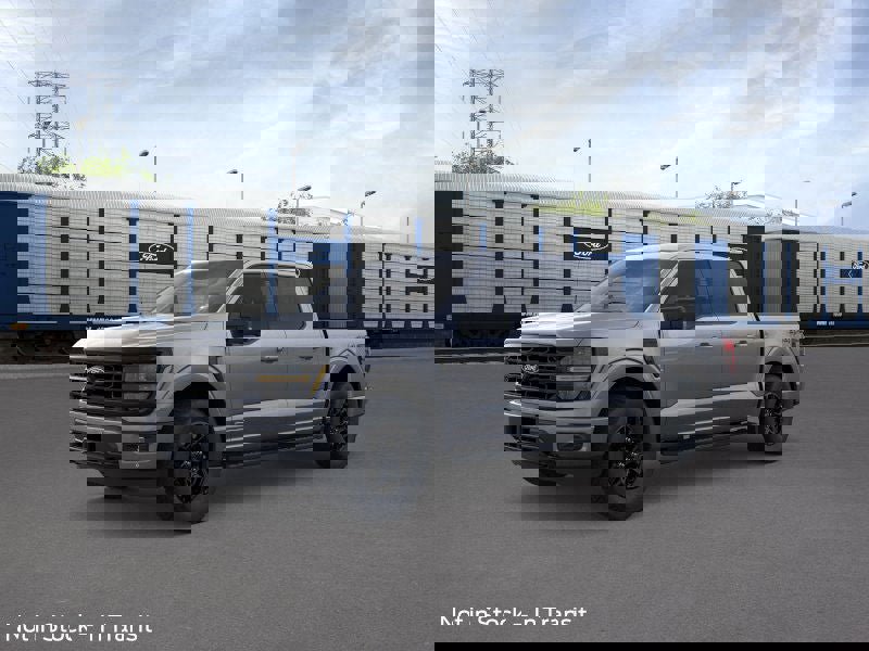 New 2025 Ford F150 XLT w/ Equipment Group 302A MID