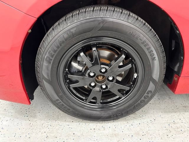 Used 2014 Toyota Prius Two FWD image 4
