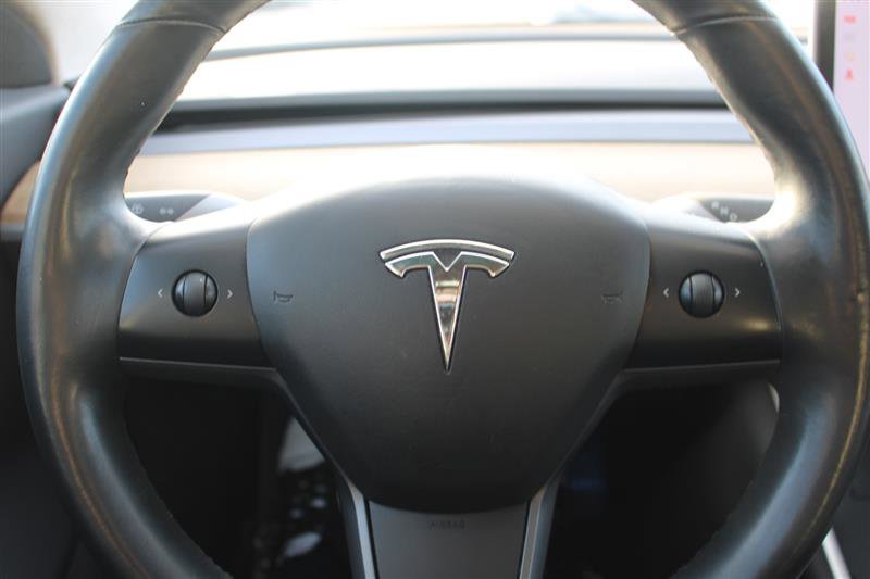 Used 2017 Tesla Model 3 Long Range image 15