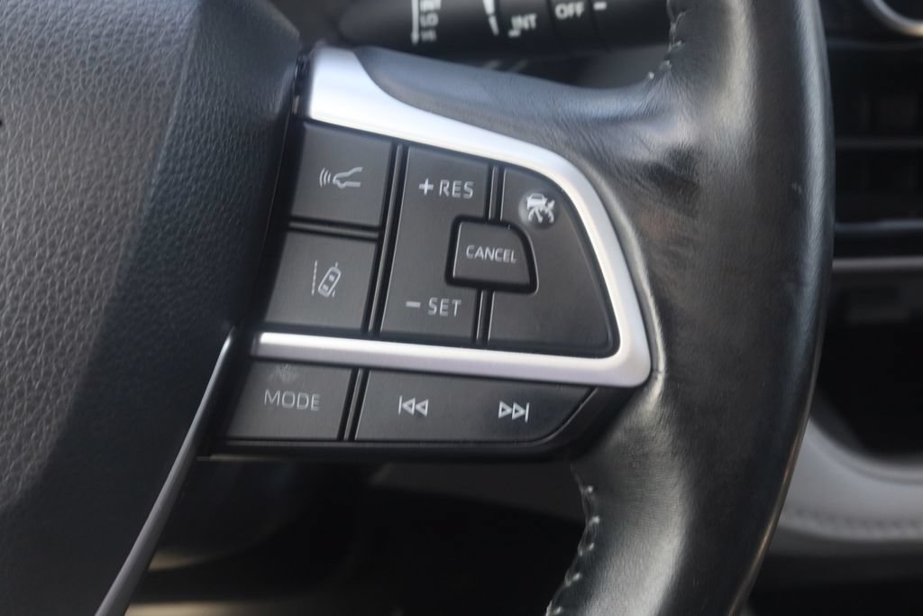 Used 2023 Toyota Highlander XLE AWD/4WD image 14