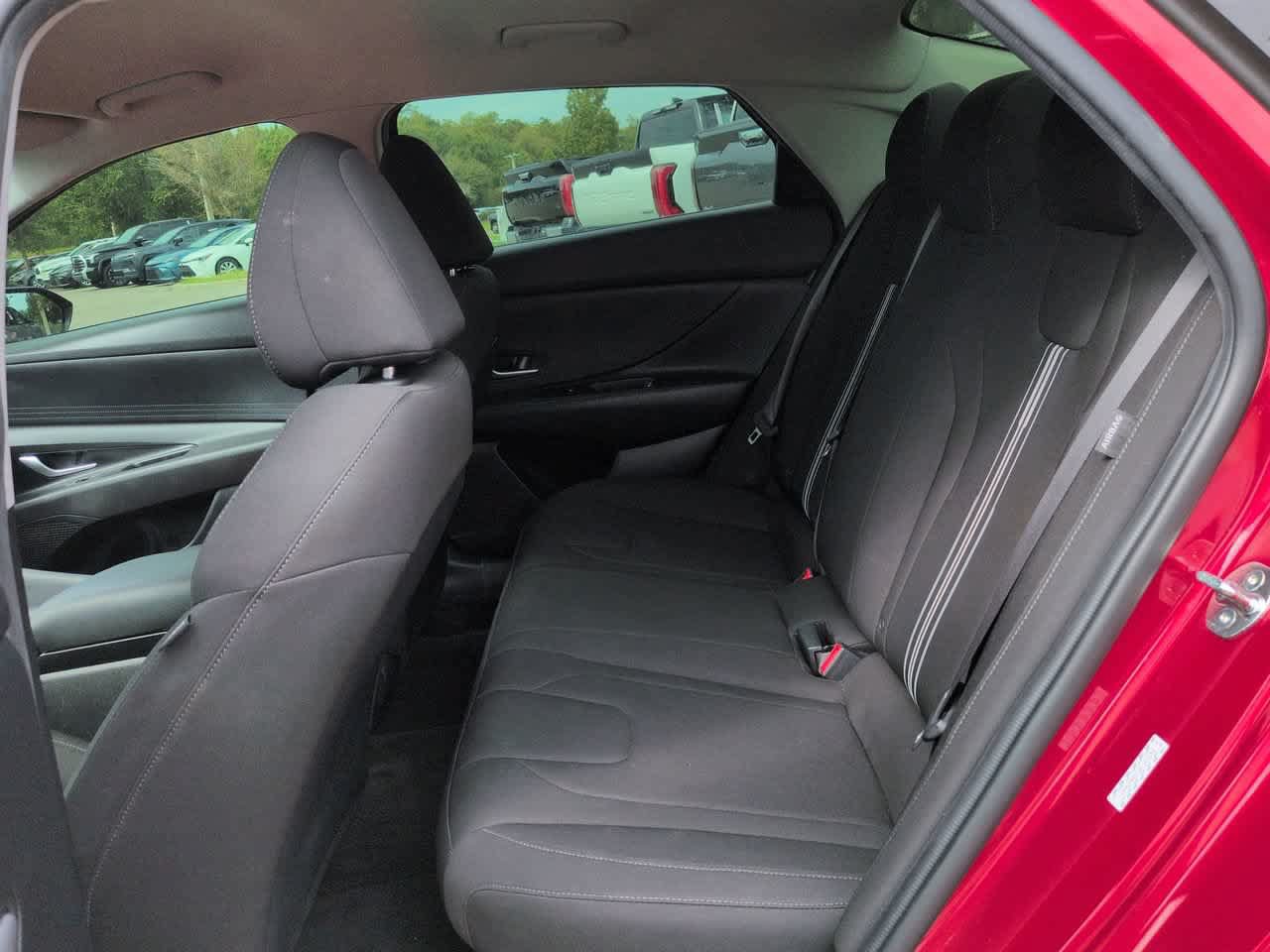 Used 2024 Hyundai Elantra Blue FWD image 13