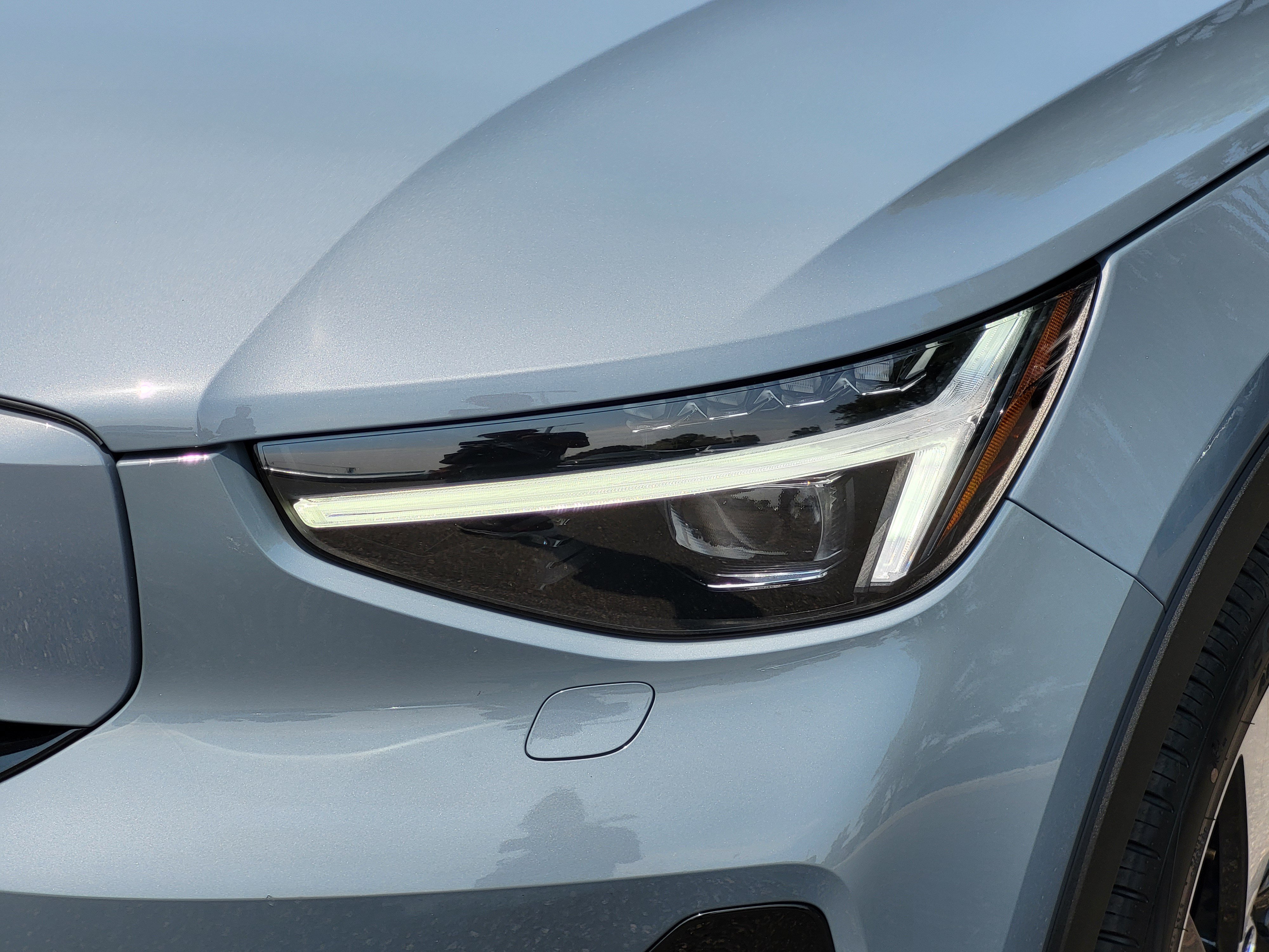Certified 2023 Volvo XC40 Recharge Ultimate w/ Protection Package Premier AWD/4WD image 5