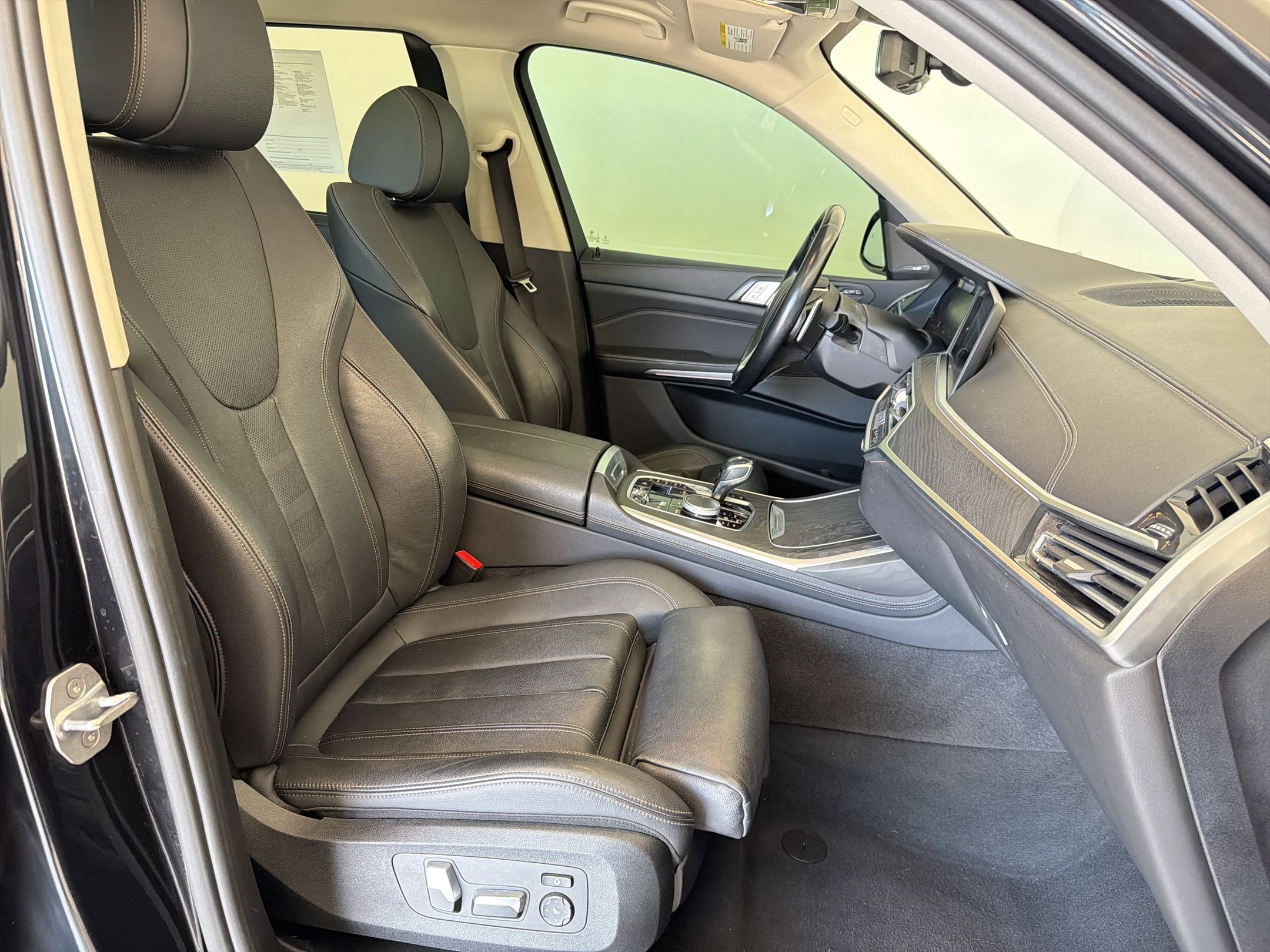 Used 2019 BMW X7 xDrive40i w/ Premium Package AWD/4WD image 31