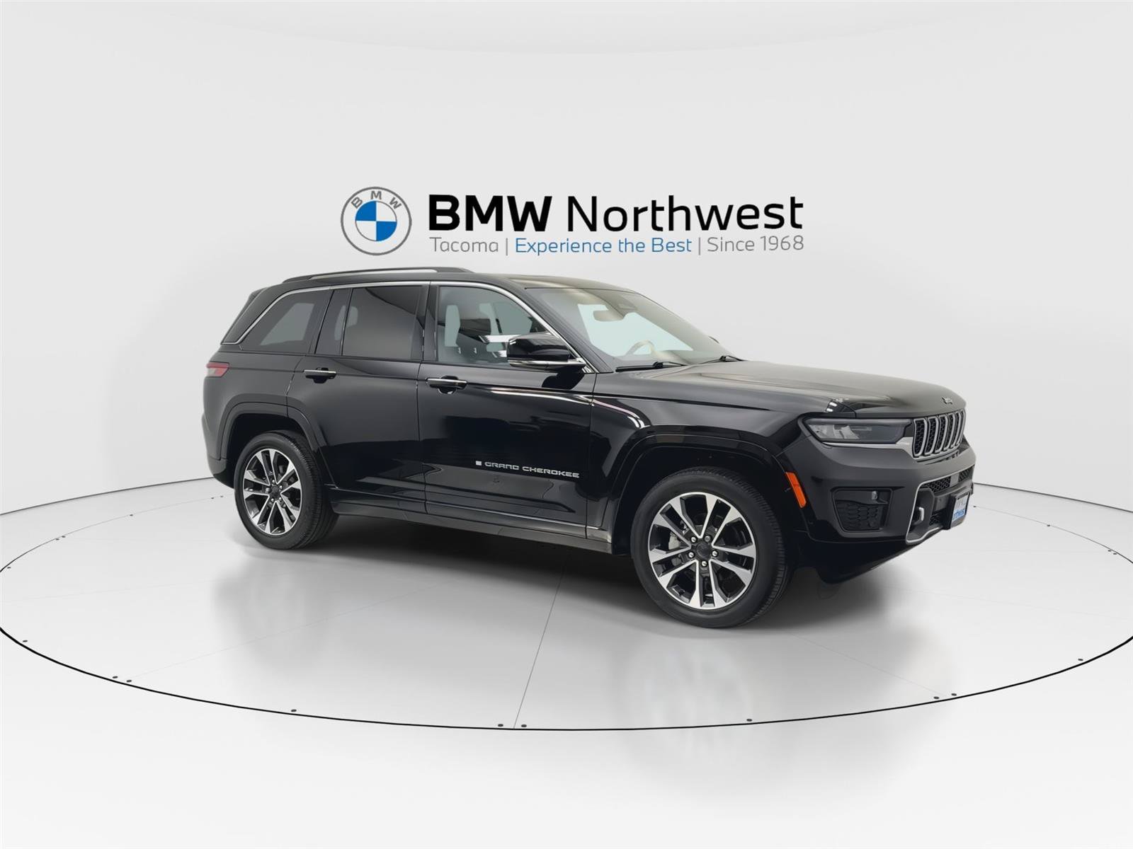 Used 2022 Jeep Grand Cherokee Overland AWD/4WD image 6