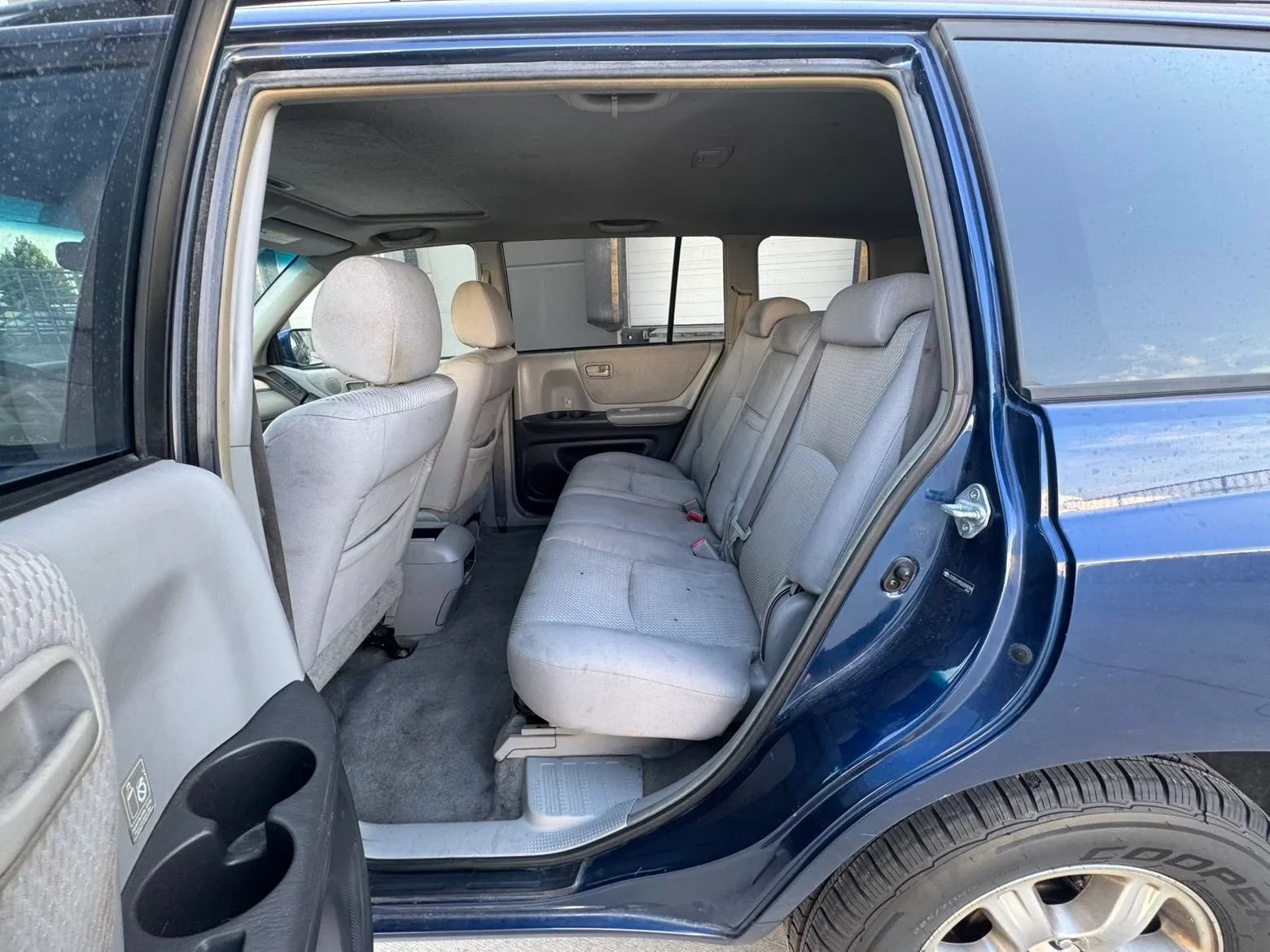 Used 2005 Toyota Highlander 2WD V6 w/ 3rd Row image 15