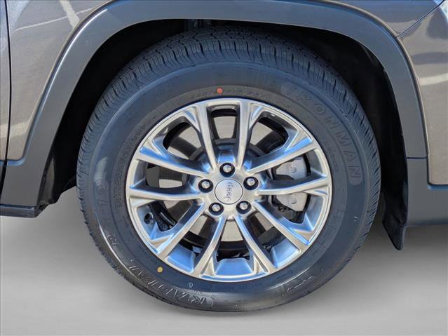 Used 2020 Jeep Cherokee Latitude Plus FWD image 23