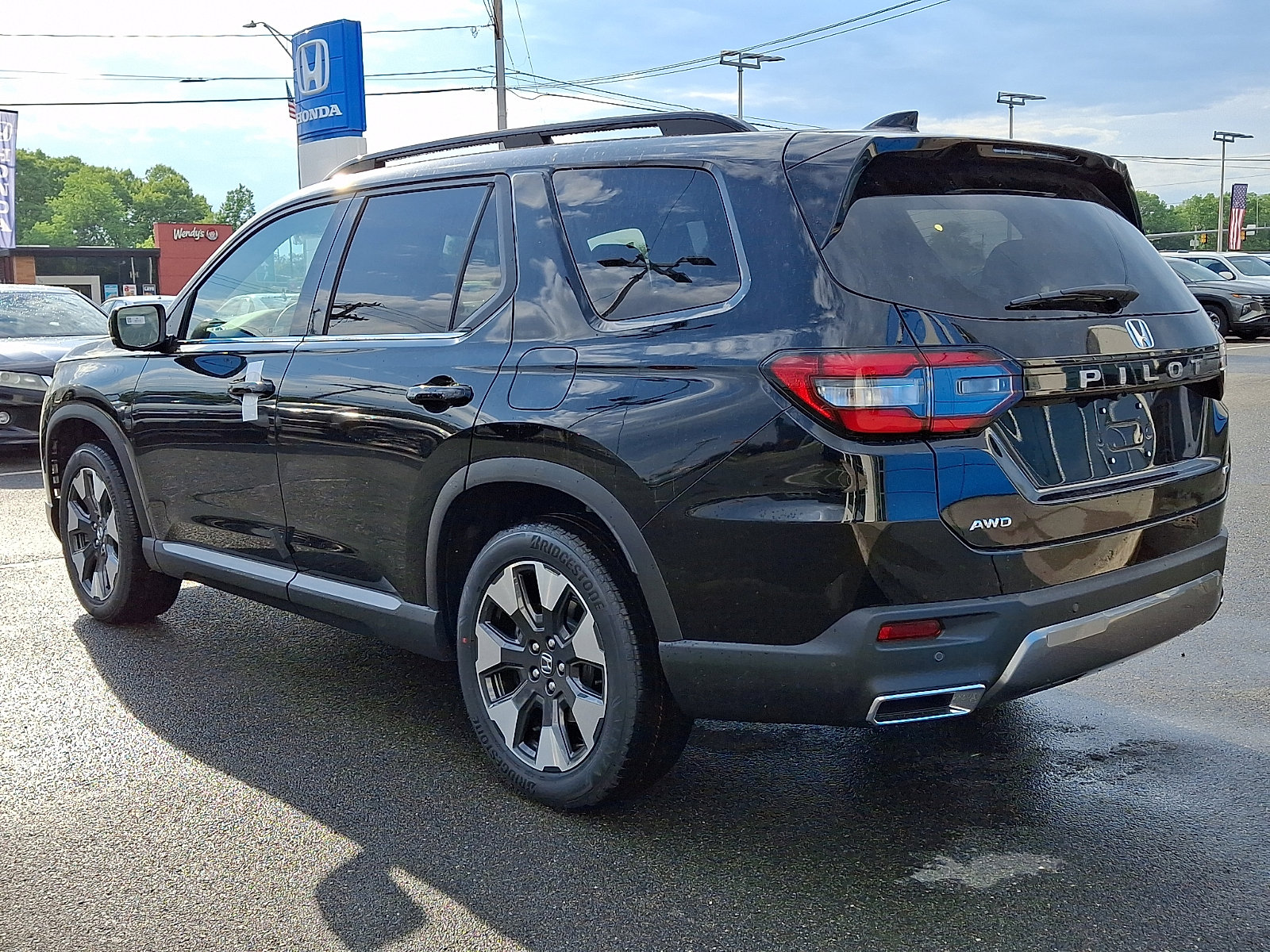 New 2026 Honda Pilot Touring image 4