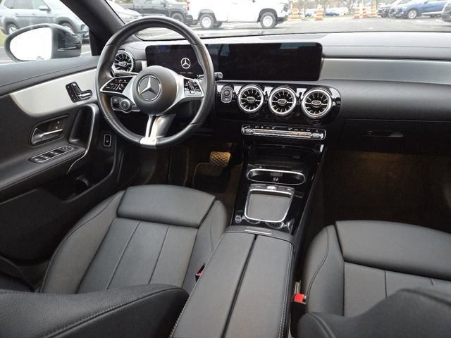 Used 2025 Mercedes-Benz CLA 250 4MATIC image 28