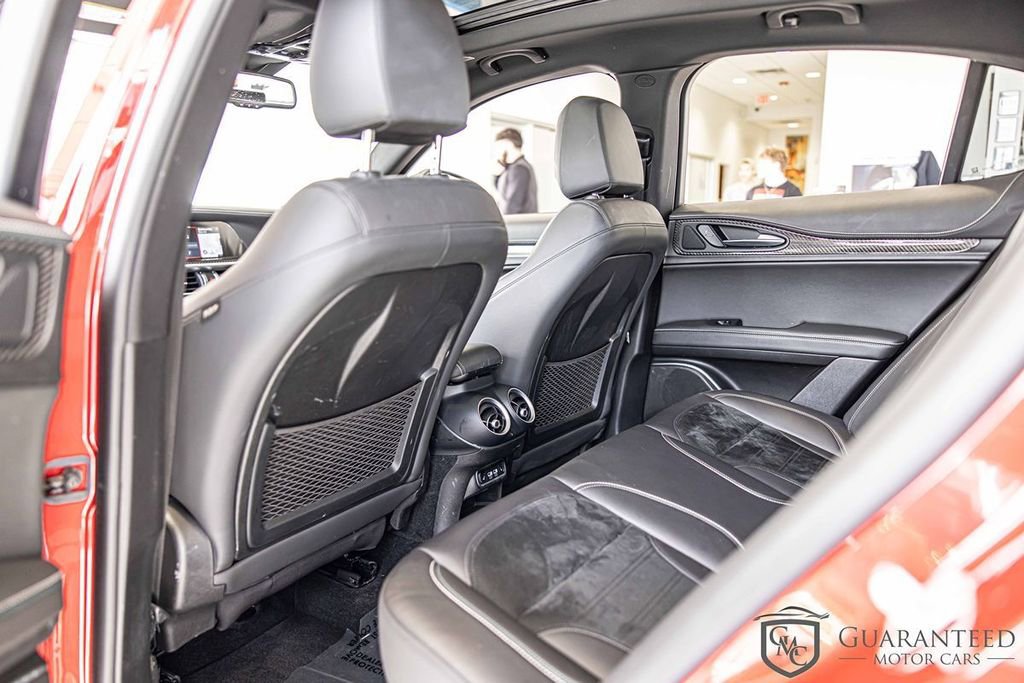 Used 2021 Alfa Romeo Stelvio Quadrifoglio image 35