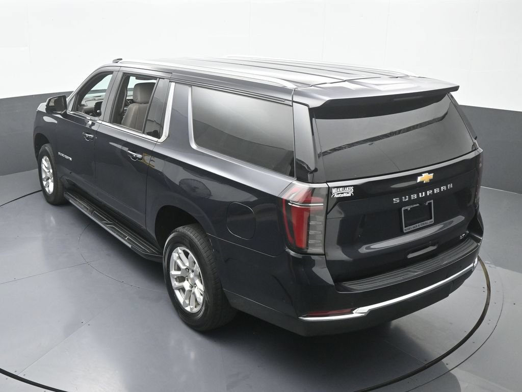Used 2025 Chevrolet Suburban LT RWD image 63
