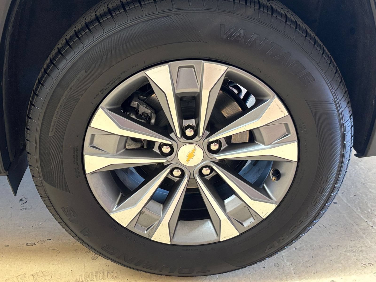 Used 2025 Chevrolet Equinox LT FWD image 30