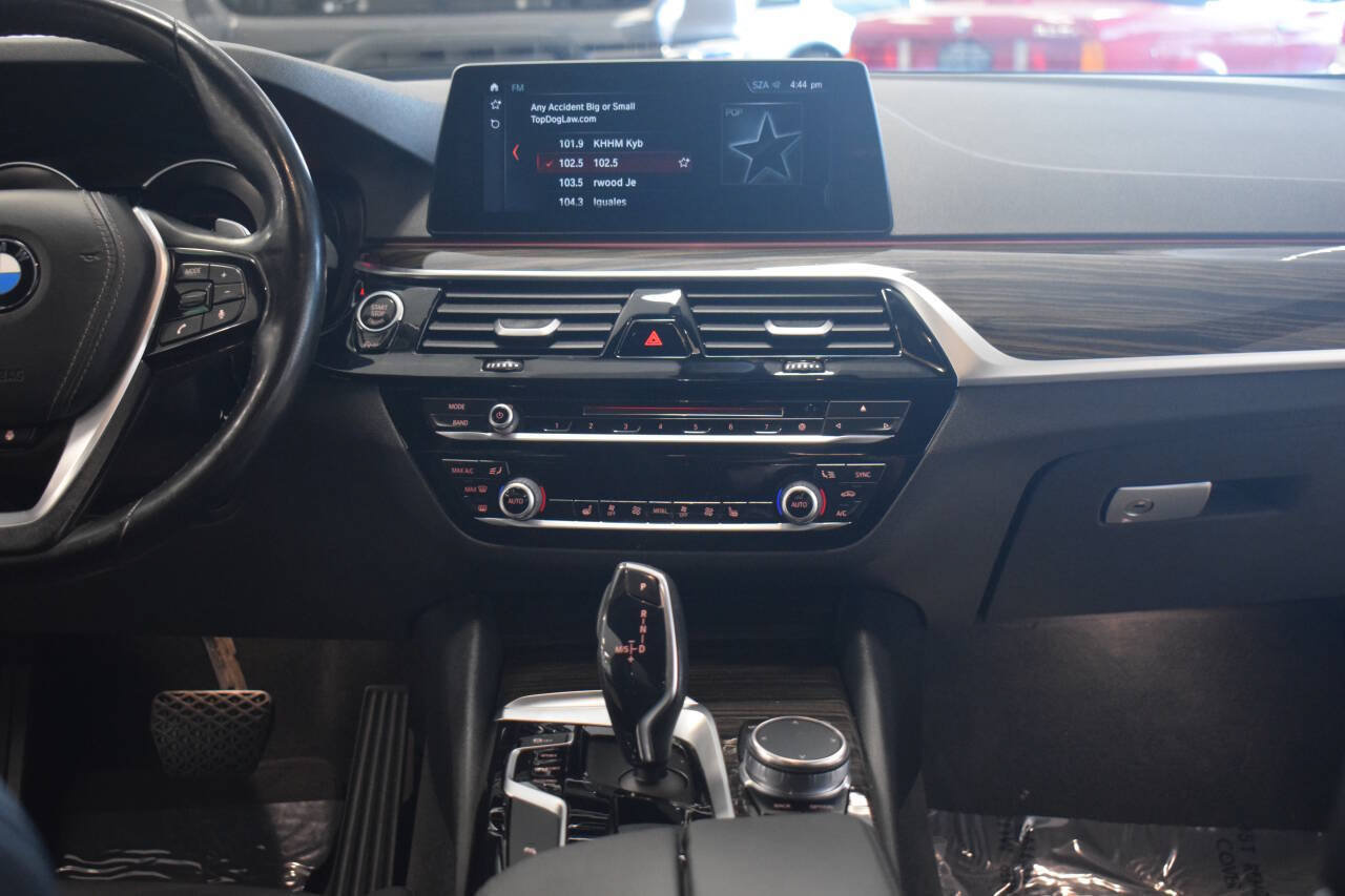 Used 2018 BMW 530i xDrive AWD/4WD image 46