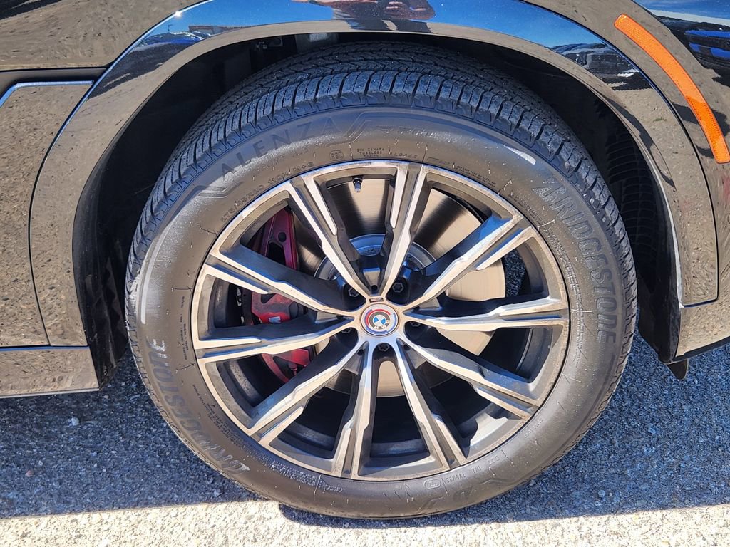 Used 2023 BMW X6 M50i w/ Executive Package image 15