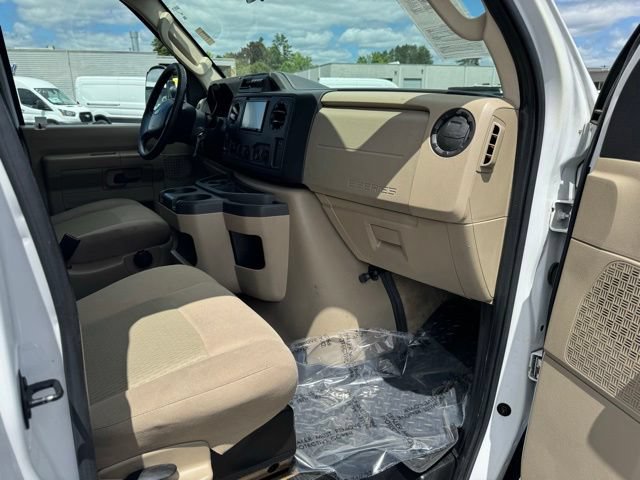 Used 2014 Ford E-350 and Econoline 350 XLT RWD image 23