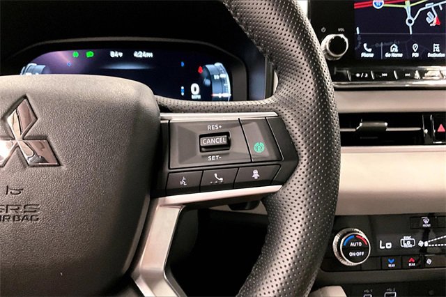 Used 2024 Mitsubishi Outlander SEL image 23