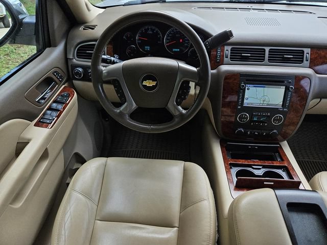 Used 2013 Chevrolet Avalanche LTZ RWD image 21