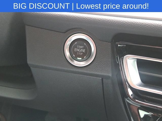 Used 2024 Chevrolet Traverse LT w/ LPO, Floor Liner Package FWD image 45