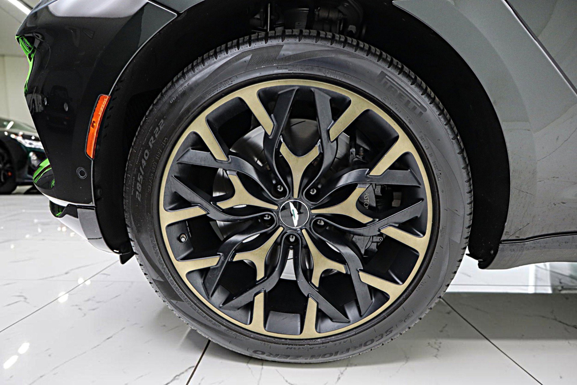 Used 2021 Aston Martin DBX AWD/4WD image 50