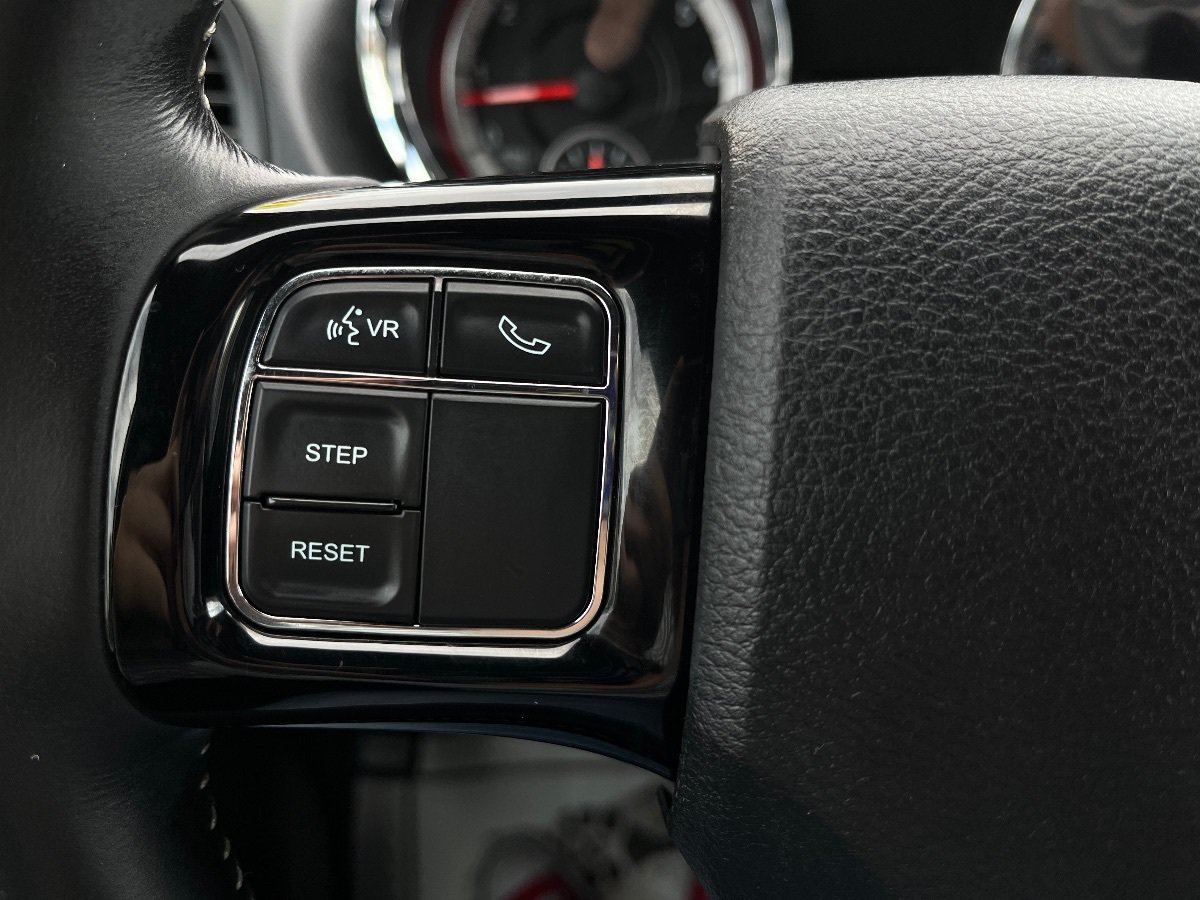 Used 2018 Dodge Grand Caravan SE FWD image 17