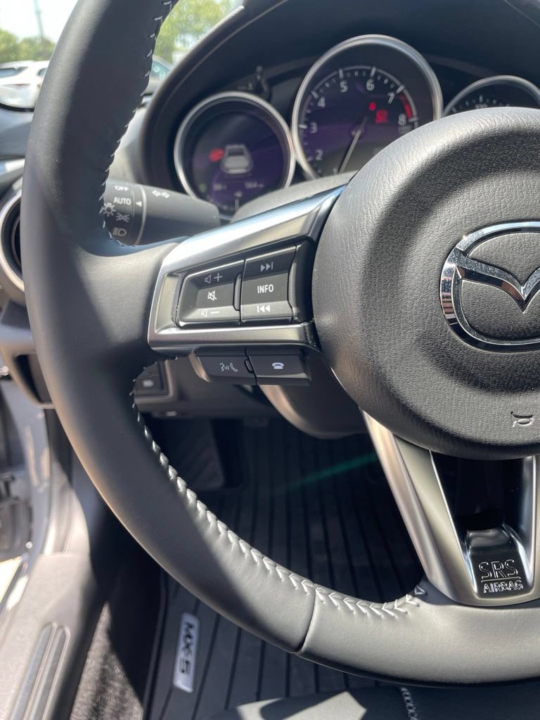 Used 2026 MAZDA MX-5 Miata RF Grand Touring RWD image 15