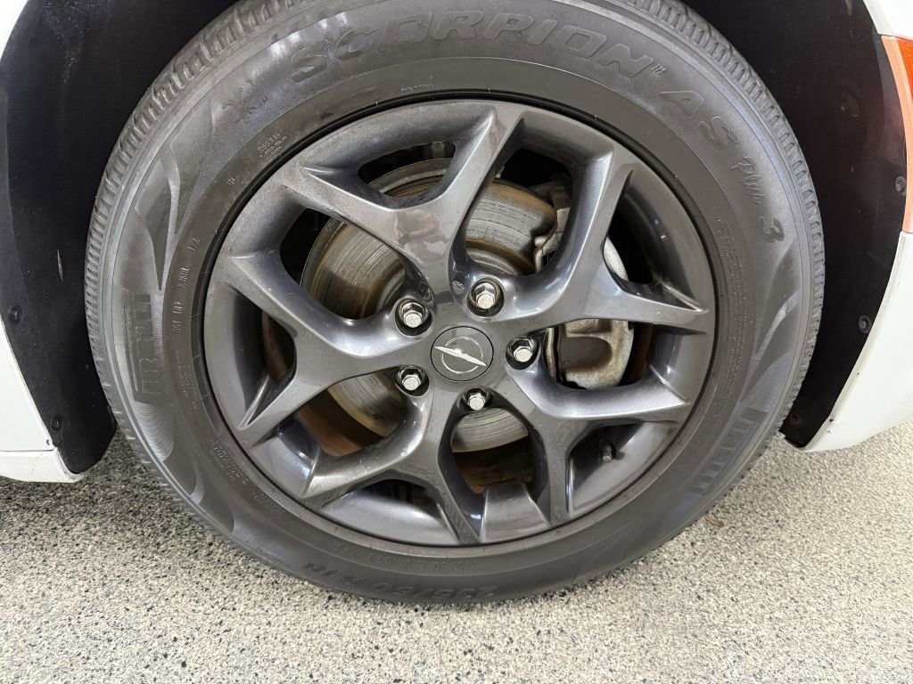 Used 2019 Chrysler Pacifica Touring-L Plus w/ S Appearance Package image 34