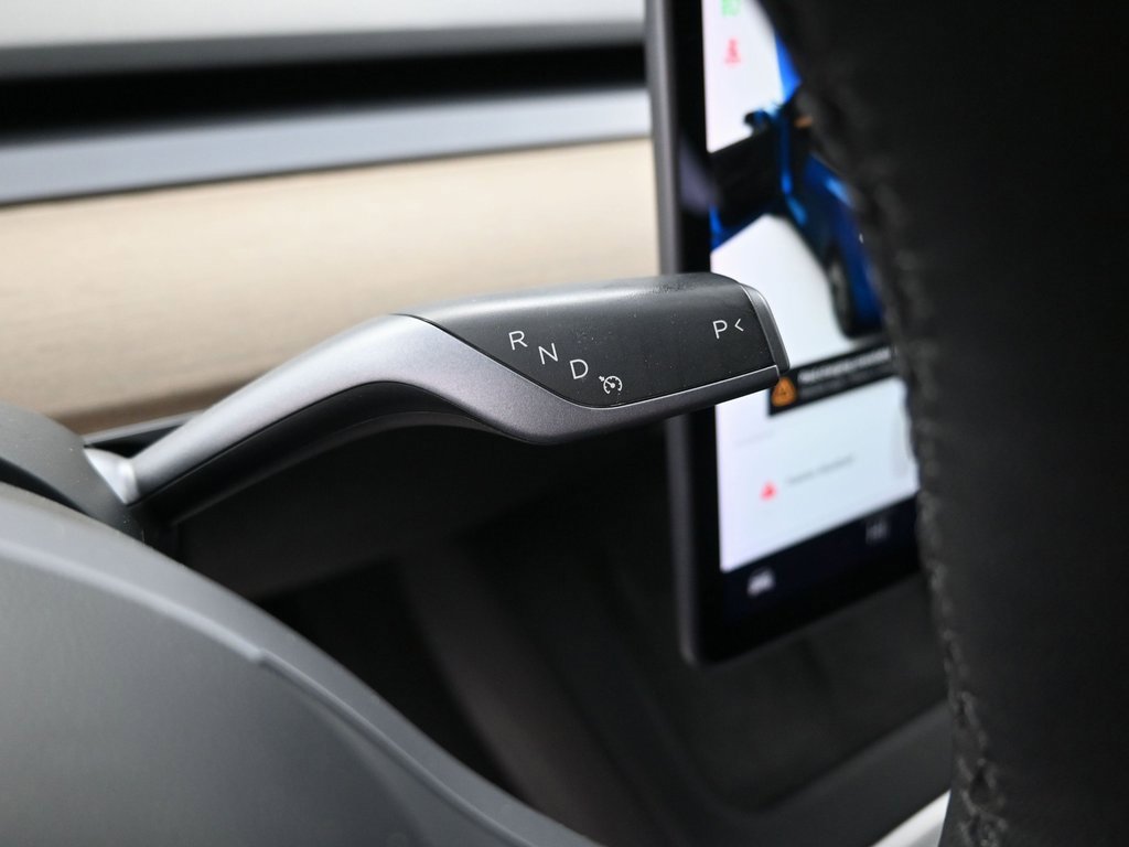 Used 2021 Tesla Model Y Long Range image 19