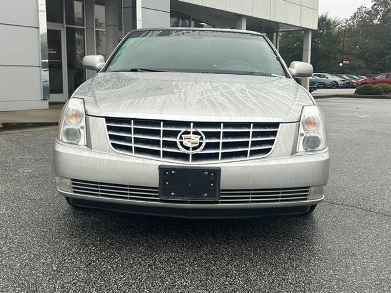 Used 2008 Cadillac DTS Limousine FWD image 2