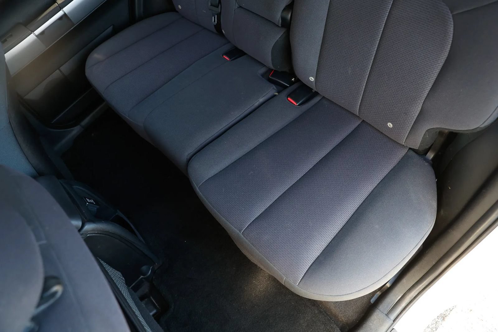 Used 2006 Mitsubishi Endeavor LS FWD image 20