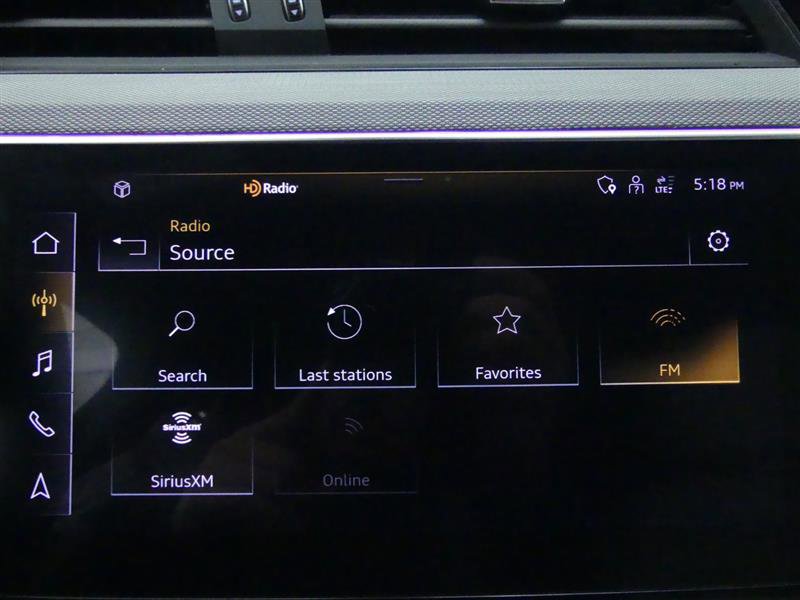 Used 2024 Audi Q8 e-tron Prestige image 13