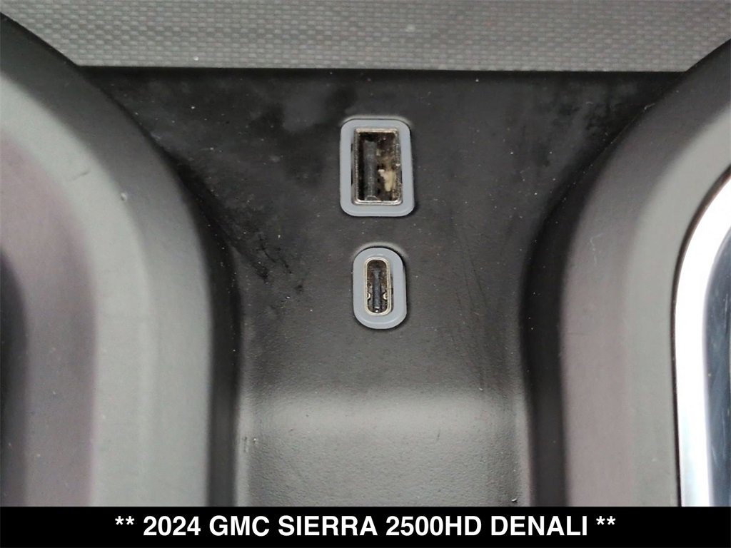Used 2024 GMC Sierra 2500 Denali w/ Denali Reserve Package image 25