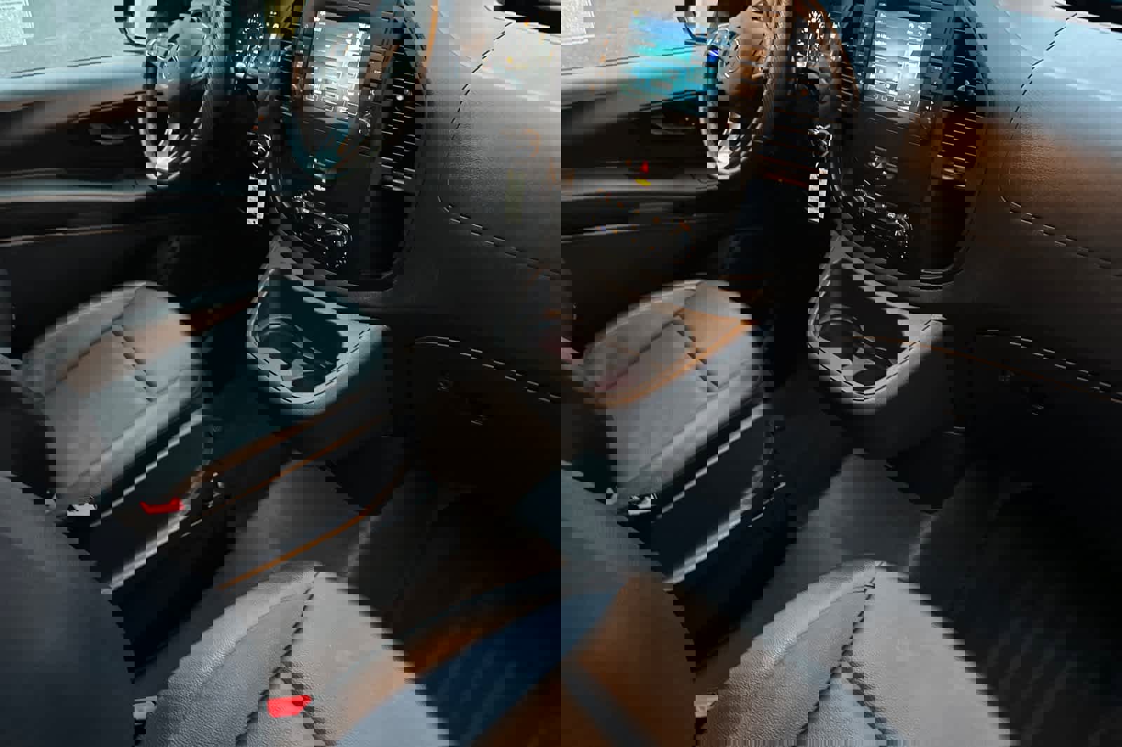 Used 2023 Mercedes-Benz Metris Passenger image 16