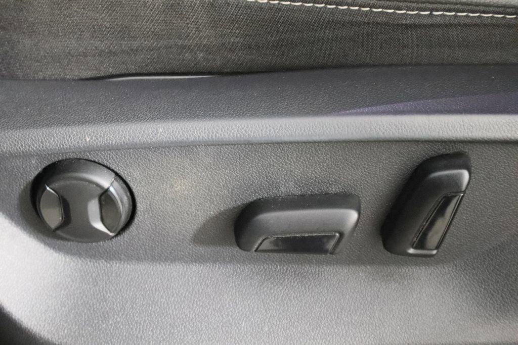 Used 2021 Volkswagen Atlas SE image 25