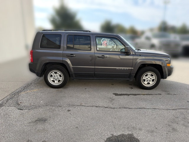 Used 2015 Jeep Patriot Sport w/ Power Value Group FWD image 5