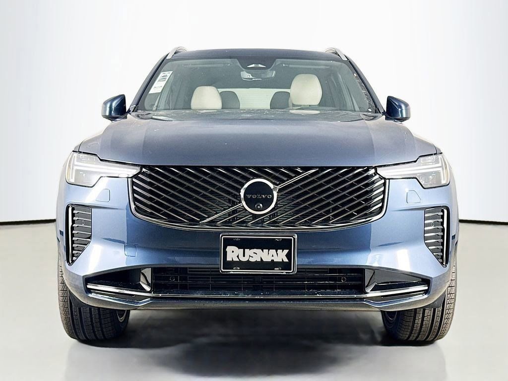 New 2026 Volvo XC90 T8 Ultra w/ Protection Package Premier AWD/4WD image 2