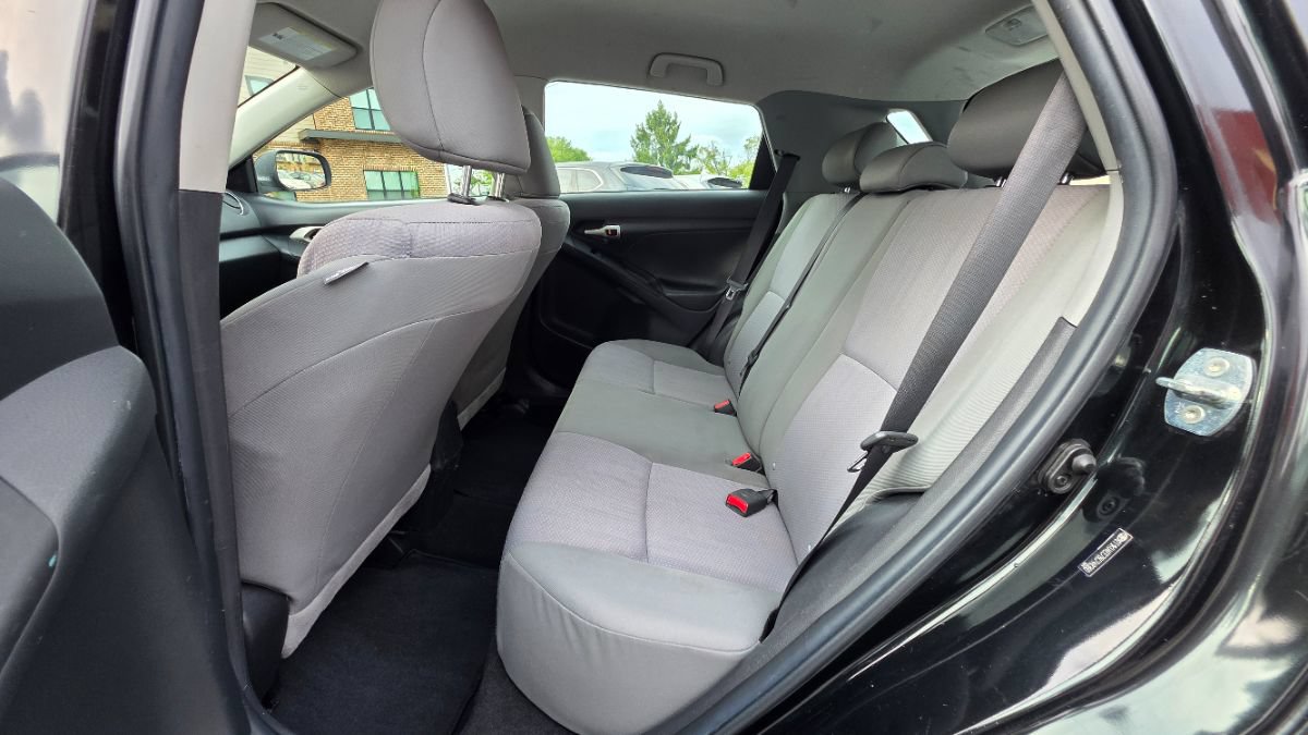 Used 2011 Toyota Matrix FWD image 12