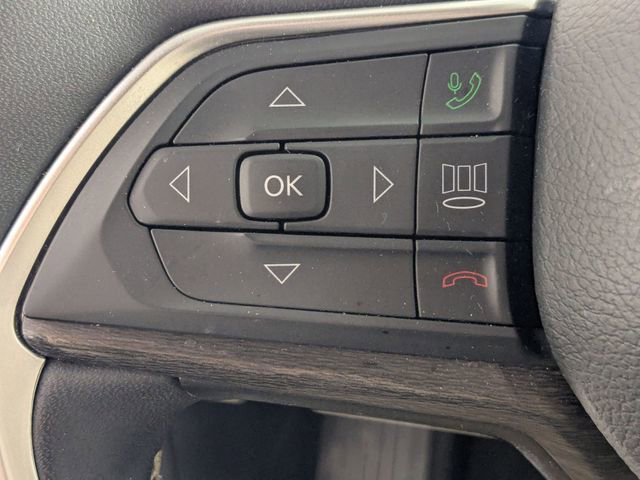 Used 2024 Jeep Grand Cherokee L Limited w/ Luxury Tech Group II image 16