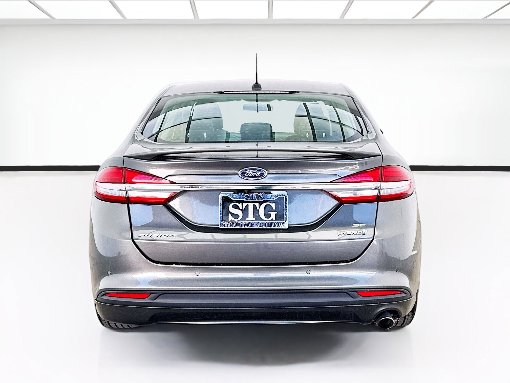 Used 2018 Ford Fusion SE w/ Equipment Group 601A FWD image 5