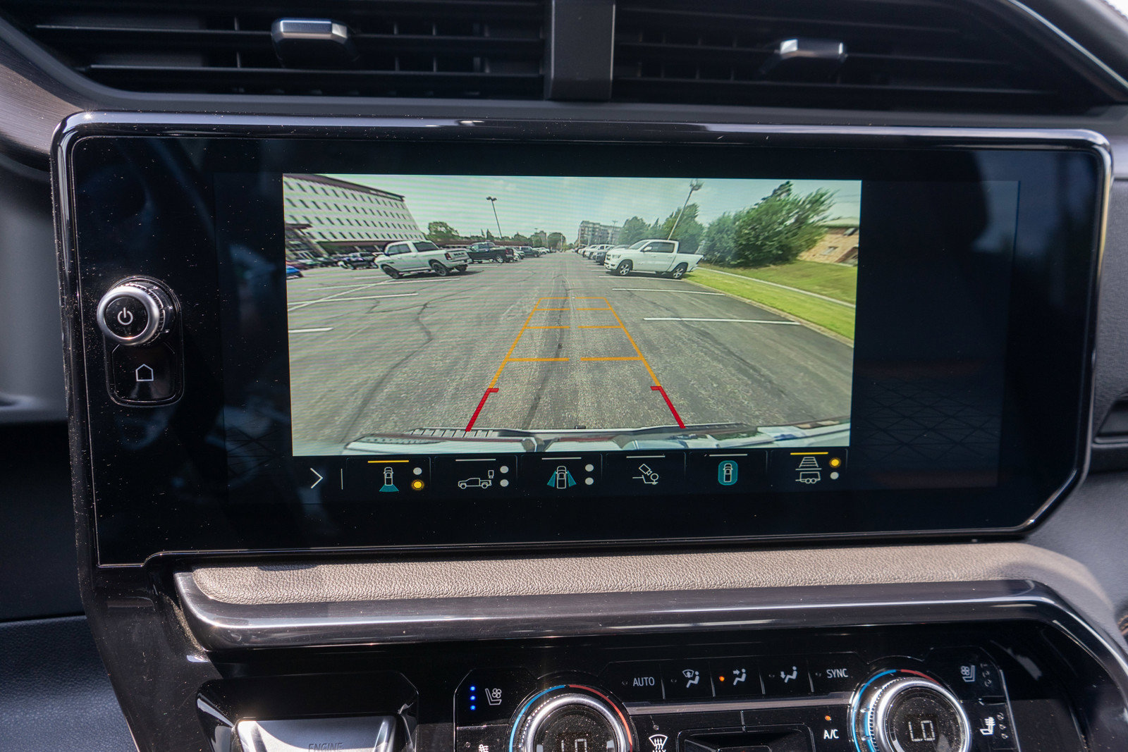 Used 2023 GMC Sierra 1500 AT4 w/ Technology Package AWD/4WD image 20