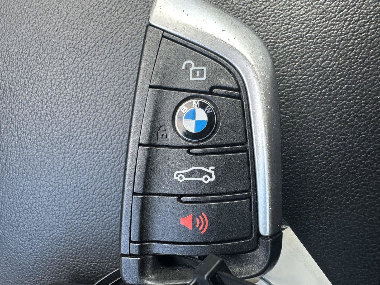 Used 2018 BMW X3 xDrive30i AWD/4WD image 14
